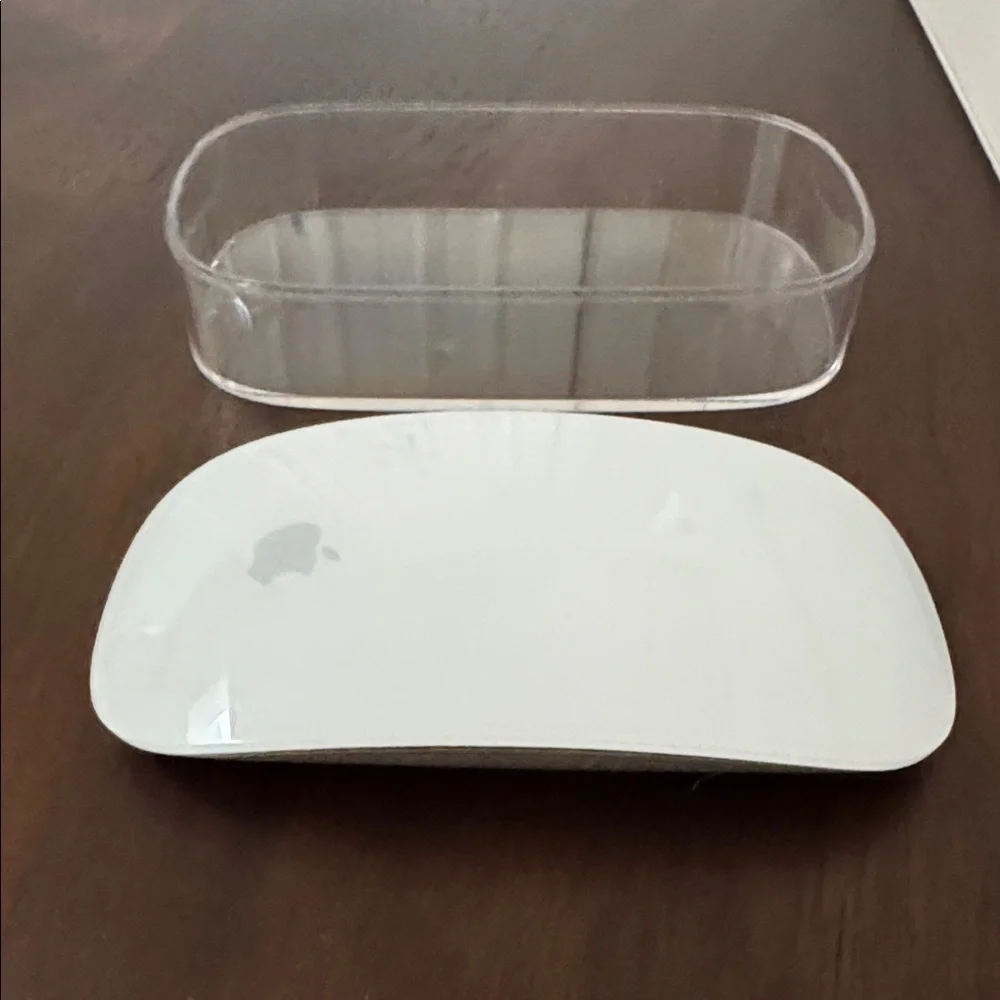 Apple A1296 MAGIC MOUSE + TRAY EUC